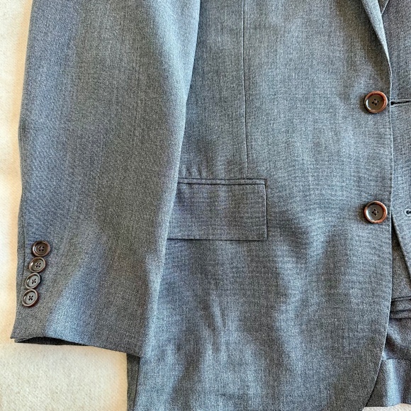 J. Crew light grey Ludlow traveler suit in tropical wool, size 38S - Picture 2 of 15